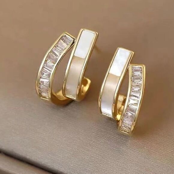 MINIMALIST GOLDTONE EARRINGS  - Picture 1 of 4